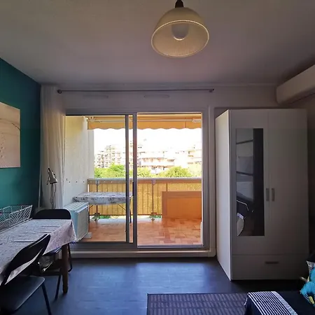Studio Calme Proche Plage Avec Climatisation, Le Lavandou - Fr-1-803-54 Le Lavandou